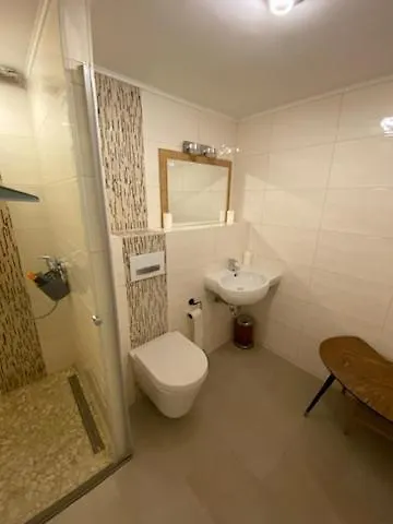 Garden View Near Frankfurt- 2 アパート ハーナウ・アム・マイン