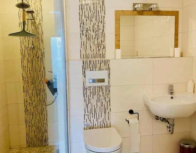 Garden View Near Frankfurt- 2 アパート